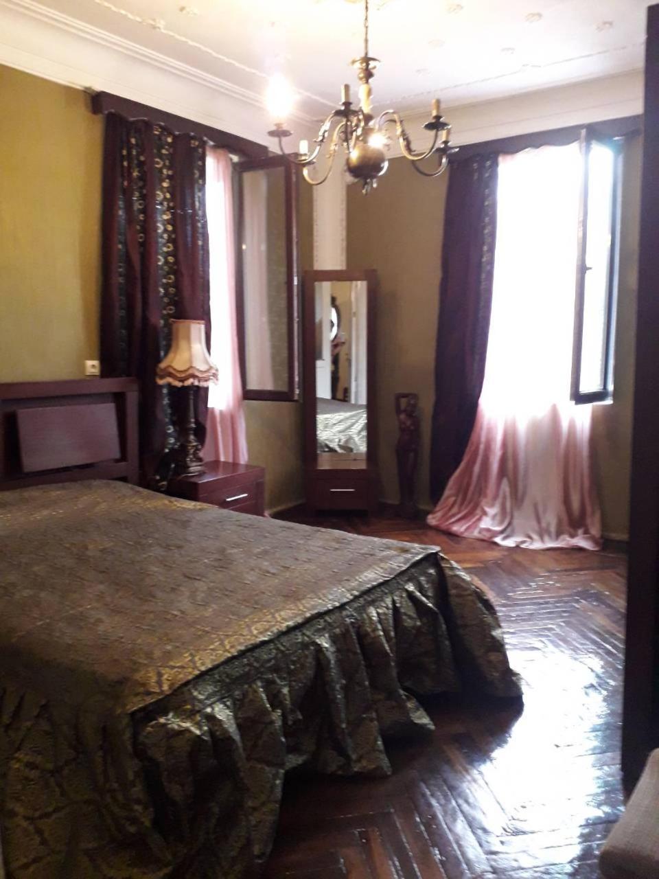 Guest House Temuri Batumi Bagian luar foto
