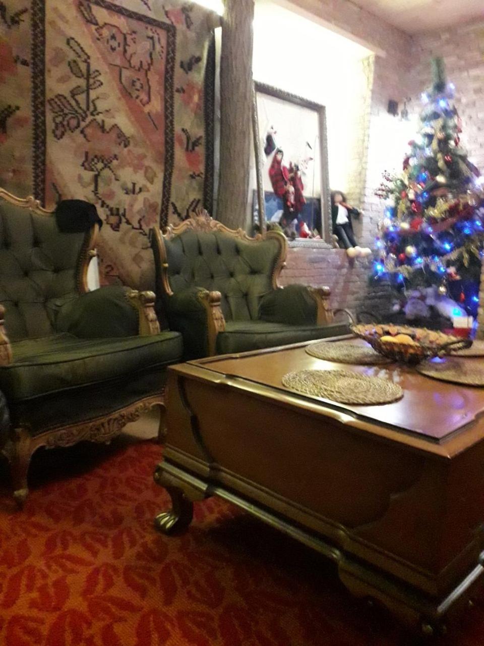 Guest House Temuri Batumi Bagian luar foto